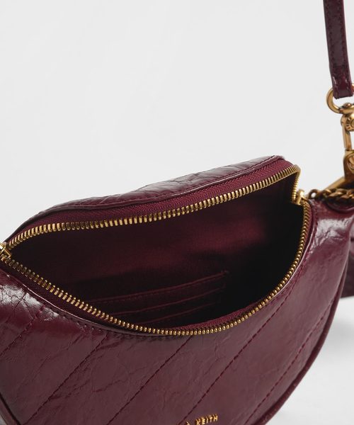 CHARLES & KEITH（チャールズ & キース）の「ラウンドジッパーリンクルドエフェクト クロスボディバッグ / Round Zipper Wrinkled Effect Crossbody Bag（ショルダーバッグ・レディース・ベージュ/バーガンディー/ダークグリーン・S）」の22枚目の写真