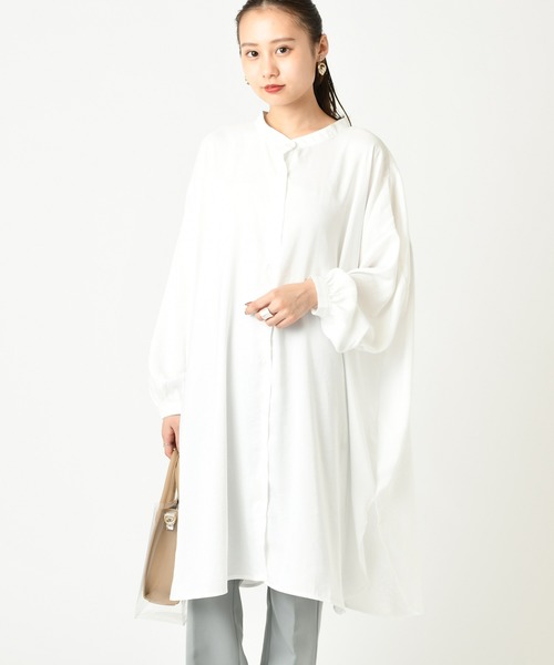 mystic（ミスティック）の「サテンビッグスタンドシャツ（シャツ/ブラウス・レディース・ホワイト/ベージュ/オリーブ/ホワイト系その他・FREE）」の3枚目の写真