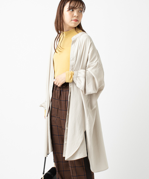 mystic（ミスティック）の「サテンビッグスタンドシャツ（シャツ/ブラウス・レディース・ホワイト/ベージュ/オリーブ/ホワイト系その他・FREE）」の2枚目の写真