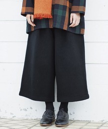 サニークラウズ　ｆｅａｔ．Ｓｈｕｔｔｌｅ　Ｎｏｔｅｓ　縮絨風味のワイドパンツ〈レディース〉