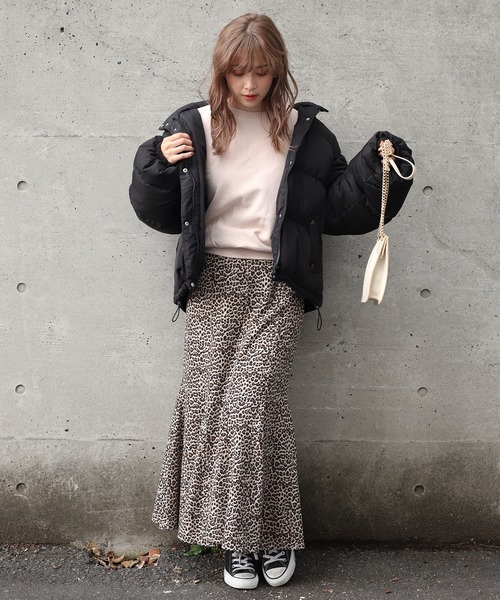 one after another NICE CLAUP(ワンアフターアナザーナイスクラップ)の「【ZOZO限定】ピグメント裏毛プルオーバー(スウェット・レディース・ベージュ/パープル/スミクロ/グレイッシュブルー・FREE)」の14枚目の写真