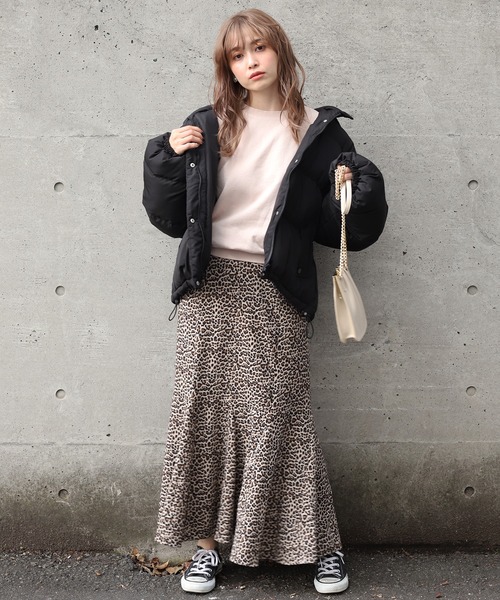 one after another NICE CLAUP(ワンアフターアナザーナイスクラップ)の「【ZOZO限定】ピグメント裏毛プルオーバー(スウェット・レディース・ベージュ/パープル/スミクロ/グレイッシュブルー・FREE)」の15枚目の写真