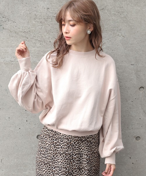 one after another NICE CLAUP(ワンアフターアナザーナイスクラップ)の「【ZOZO限定】ピグメント裏毛プルオーバー(スウェット・レディース・ベージュ/パープル/スミクロ/グレイッシュブルー・FREE)」の13枚目の写真