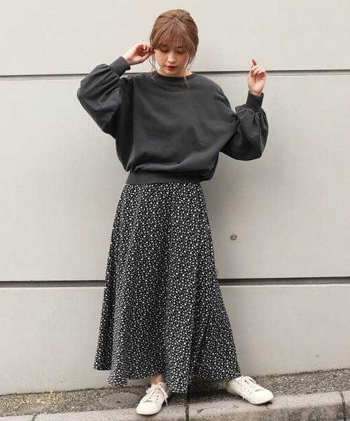 one after another NICE CLAUP(ワンアフターアナザーナイスクラップ)の「【ZOZO限定】ピグメント裏毛プルオーバー(スウェット・レディース・ベージュ/パープル/スミクロ/グレイッシュブルー・FREE)」の10枚目の写真