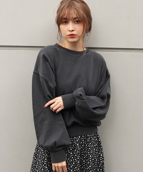 one after another NICE CLAUP(ワンアフターアナザーナイスクラップ)の「【ZOZO限定】ピグメント裏毛プルオーバー(スウェット・レディース・ベージュ/パープル/スミクロ/グレイッシュブルー・FREE)」の8枚目の写真