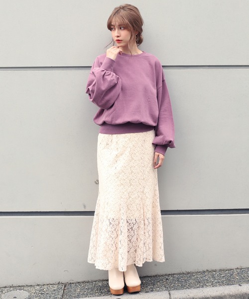 one after another NICE CLAUP(ワンアフターアナザーナイスクラップ)の「【ZOZO限定】ピグメント裏毛プルオーバー(スウェット・レディース・ベージュ/パープル/スミクロ/グレイッシュブルー・FREE)」の18枚目の写真