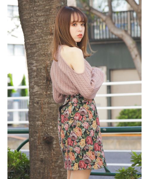 dazzlin（ダズリン）の「イレギュラーハイネックミニケーブルプルオーハ（ニット/セーター・レディース・グリーン/モカ/ピンク/ブラック/オフホワイト・FREE）」の5枚目の写真