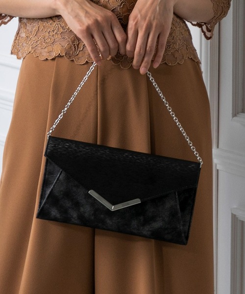 form forma（フォルムフォルマ）の「シャイニーレザーパーティーバッグ（クラッチバッグ・レディース・ブラック/ゴールド・FREE）」の14枚目の写真