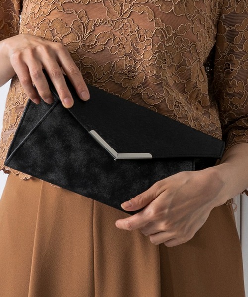 form forma（フォルムフォルマ）の「シャイニーレザーパーティーバッグ（クラッチバッグ・レディース・ブラック/ゴールド・FREE）」の13枚目の写真