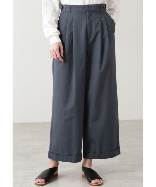 human woman(ヒューマンウーマン)の「コットンリネンタックパンツ(その他パンツ・レディース・ネイビー/ベージュ・SMALL/MEDIUM/LARGE)」の2枚目の写真