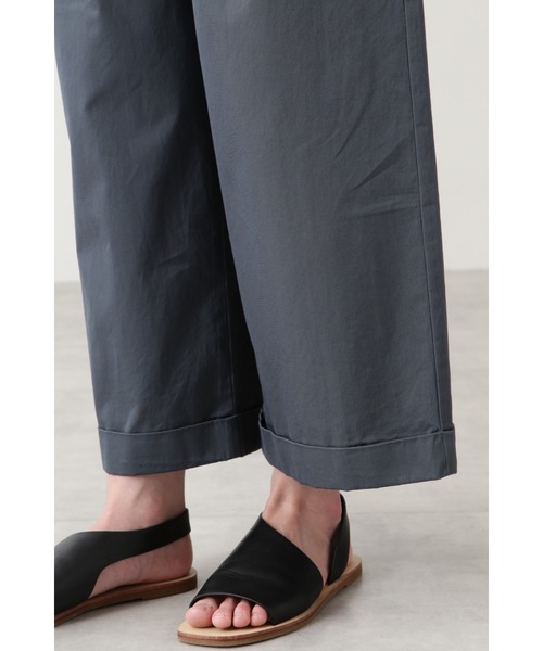 human woman(ヒューマンウーマン)の「コットンリネンタックパンツ(その他パンツ・レディース・ネイビー/ベージュ・SMALL/MEDIUM/LARGE)」の15枚目の写真
