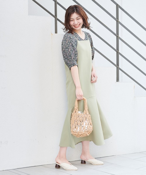 natural couture(ナチュラルクチュール)の「【WEB限定カラー有り】前後2WAYちび釦キャミワンピース(ワンピース・レディース・ブラック/オリーブ/イエロー/ライトベージュ/ブルー・FREE)」の11枚目の写真