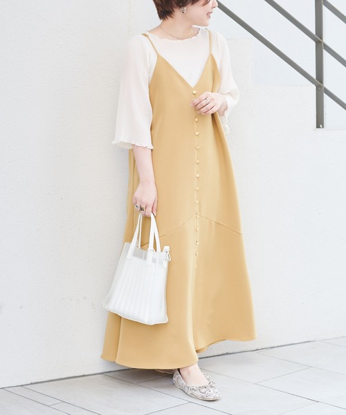 natural couture(ナチュラルクチュール)の「【WEB限定カラー有り】前後2WAYちび釦キャミワンピース(ワンピース・レディース・ブラック/オリーブ/イエロー/ライトベージュ/ブルー・FREE)」の10枚目の写真