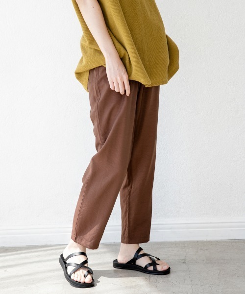 LOWRYS FARM（ローリーズファーム）の「微光沢パンツ　879681（その他パンツ・レディース・パープル/ブラウン/グリーン・FREE）」の2枚目の写真