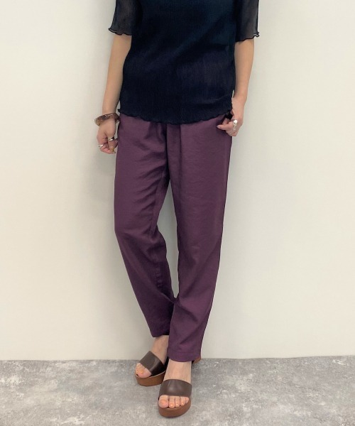 LOWRYS FARM（ローリーズファーム）の「微光沢パンツ　879681（その他パンツ・レディース・パープル/ブラウン/グリーン・FREE）」の4枚目の写真