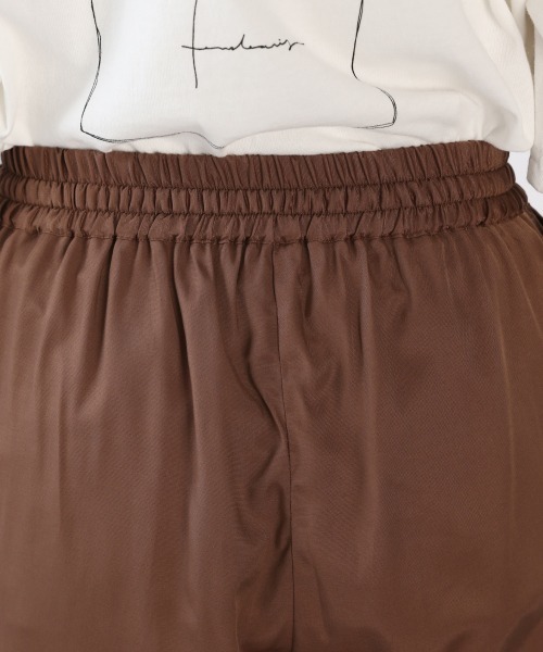 LOWRYS FARM（ローリーズファーム）の「微光沢パンツ　879681（その他パンツ・レディース・パープル/ブラウン/グリーン・FREE）」の7枚目の写真