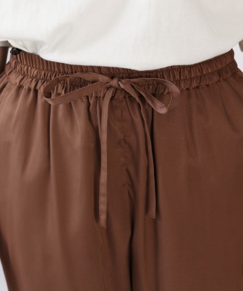 LOWRYS FARM（ローリーズファーム）の「微光沢パンツ　879681（その他パンツ・レディース・パープル/ブラウン/グリーン・FREE）」の8枚目の写真