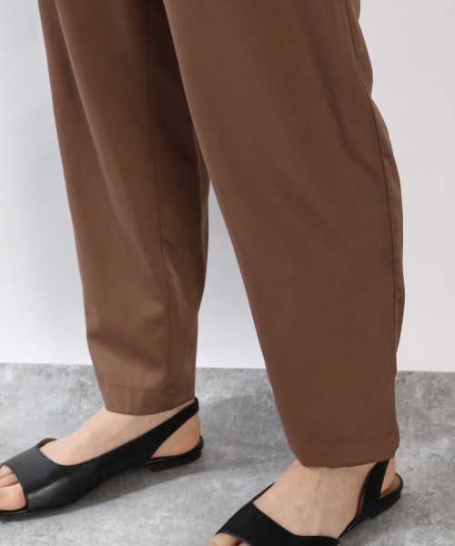 LOWRYS FARM（ローリーズファーム）の「微光沢パンツ　879681（その他パンツ・レディース・パープル/ブラウン/グリーン・FREE）」の10枚目の写真