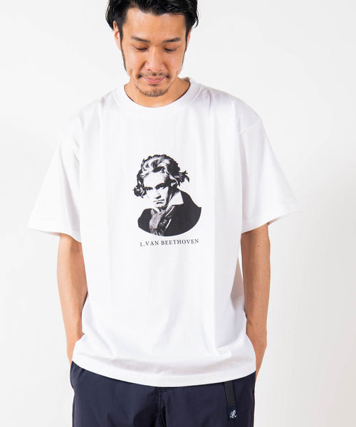 SHIPS(シップス)の「SC: FOUND HISTORY MUSICIAN Tシャツ(Tシャツ/カットソー・メンズ・ライトホワイト/ホワイト系その他/ストーン/ホワイト・LARGE/SMALL/X-LARGE/MEDIUM)」の2枚目の写真