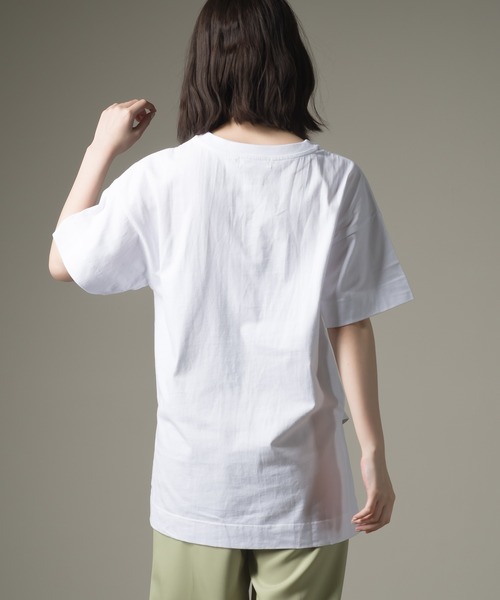 OMNES(オムネス)の「ファインコットン ロゴプリント半袖ビッグシルエットTシャツ(Tシャツ/カットソー・レディース・ホワイト系その他/ホワイト系その他2/ブラック系その他/ブラック系その他2/グリーン系その他/グリーン系その他2/ブルー系その他/ブルー系その他2・FREE)」の18枚目の写真