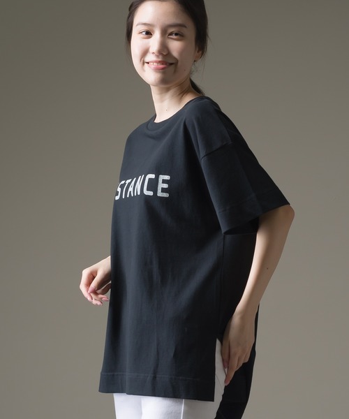 OMNES(オムネス)の「ファインコットン ロゴプリント半袖ビッグシルエットTシャツ(Tシャツ/カットソー・レディース・ホワイト系その他/ホワイト系その他2/ブラック系その他/ブラック系その他2/グリーン系その他/グリーン系その他2/ブルー系その他/ブルー系その他2・FREE)」の19枚目の写真