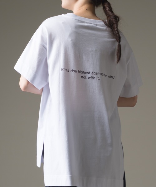 OMNES(オムネス)の「ファインコットン ロゴプリント半袖ビッグシルエットTシャツ(Tシャツ/カットソー・レディース・ホワイト系その他/ホワイト系その他2/ブラック系その他/ブラック系その他2/グリーン系その他/グリーン系その他2/ブルー系その他/ブルー系その他2・FREE)」の11枚目の写真