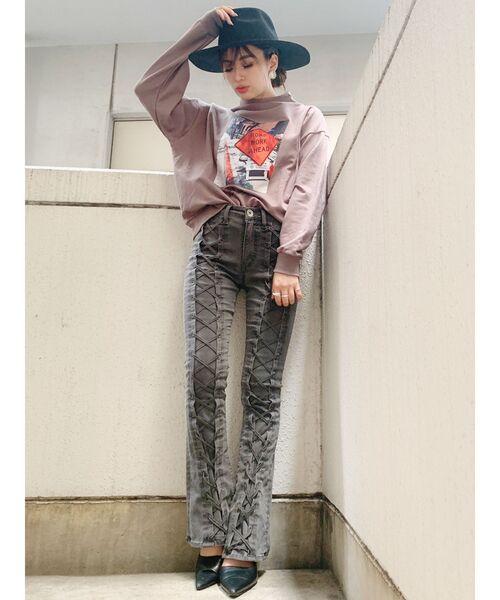 GYDA（ジェイダ）の「GOD HAS PHOTOハイネックプルオーバー（Tシャツ/カットソー・レディース・ブラック/ベージュ/グリーン・FREE）」の14枚目の写真