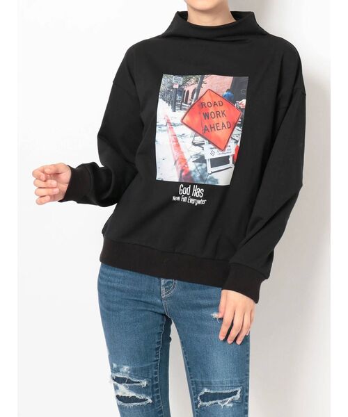 GYDA（ジェイダ）の「GOD HAS PHOTOハイネックプルオーバー（Tシャツ/カットソー・レディース・ブラック/ベージュ/グリーン・FREE）」の13枚目の写真