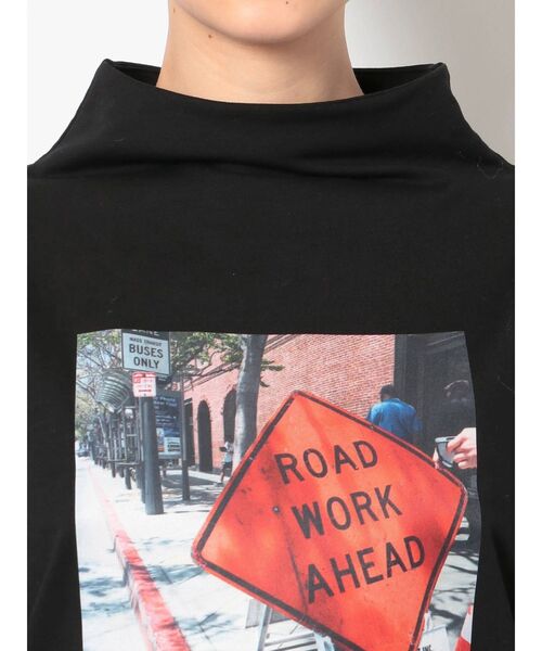 GYDA（ジェイダ）の「GOD HAS PHOTOハイネックプルオーバー（Tシャツ/カットソー・レディース・ブラック/ベージュ/グリーン・FREE）」の17枚目の写真