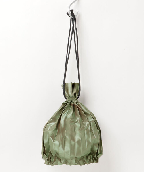 おしゃれスタ(オシャレスタ)の「PLEATS DRAW BAG(ST)(エコバッグ/サブバッグ・レディース・ブラック/ベージュ/ブラウン/オレンジ/ブルー/グリーン/ピンク・FREE)」の10枚目の写真