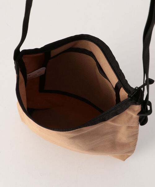 DANTON(ダントン)の「【DANTON/ダントン】コットンキャンバス縦型サコッシュ #JD-7299NNQ(ショルダーバッグ・メンズ・チャコールグレー/ブラック/ベージュ/オリーブ/サックスブルー/キナリ・FREE)」の11枚目の写真