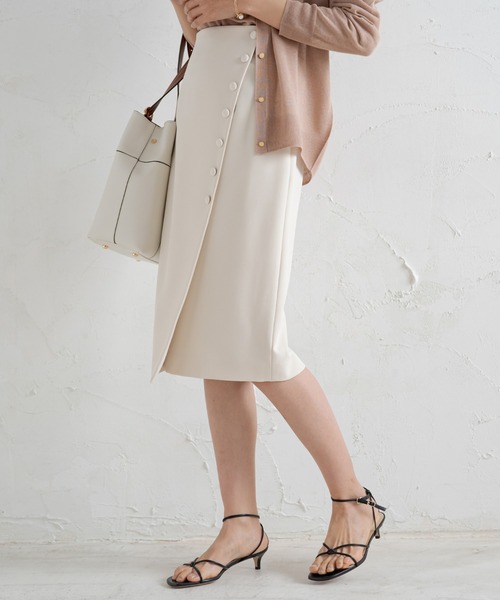 LOUNGEDRESS（ラウンジドレス）の「ボタンタイトスカート