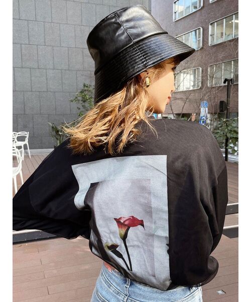 MURUA(ムルーア)の「【MURUA×217..NINA】コラボロンT(Tシャツ/カットソー・レディース・ホワイト/グレー/ブラック・FREE)」の1枚目の写真