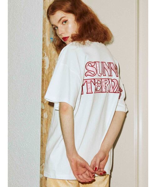 jouetie（ジュエティ）の「バックデザインTシャツ（Tシャツ/カットソー・レディース・オフホワイト/ブラック/グリーン/ライトブルー・MEDIUM）」の2枚目の写真