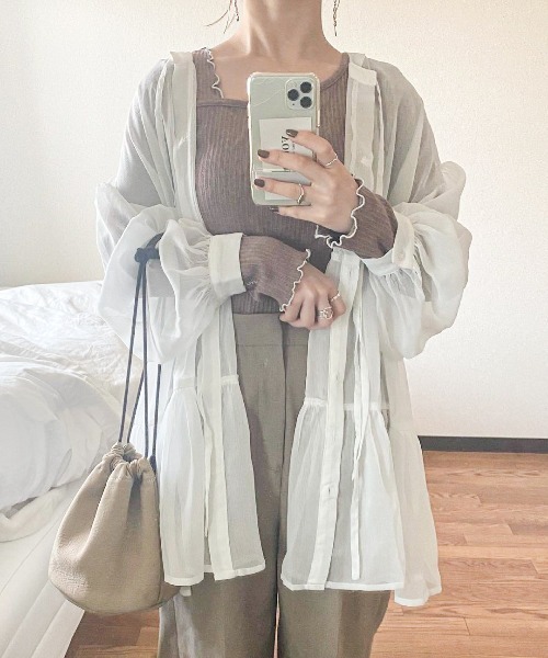 EPIMI E'PIMMY（エピミエピミー）の「３Wayティアードシアーブラウス（シャツ/ブラウス・レディース・オフホワイト/ミント/ピンクベージュ・MEDIUM）」の2枚目の写真