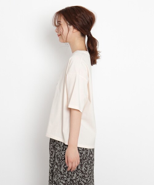 Lee(リー)の「Lee(R)別注 半袖プリントTシャツ(Tシャツ/カットソー・レディース・ベージュ/アイボリー/グレー系その他・02/03)」の9枚目の写真