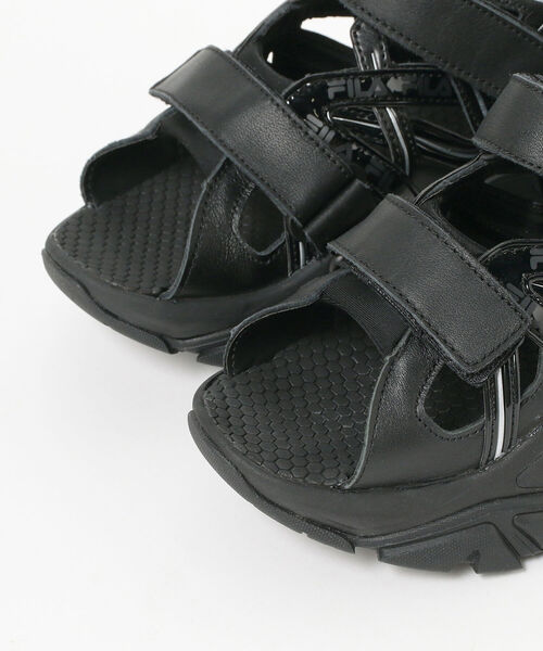 Ray BEAMS(レイビームス)の「FILA × Ray BEAMS / 別注 ELECTROVE SANDAL(サンダル・レディース・ブラック・23.0cm/25.0cm/24.0cm)」の10枚目の写真