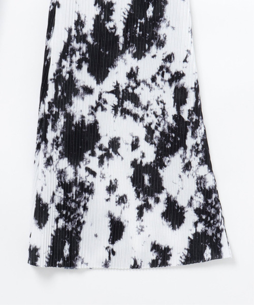 VENCEEXCHANGE（ヴァンスエクスチェンジ）の「セルフカットタイダイ柄プリーツフレアパンツ（その他パンツ・レディース・ブルー/ブラック/ベージュ・M）」の7枚目の写真