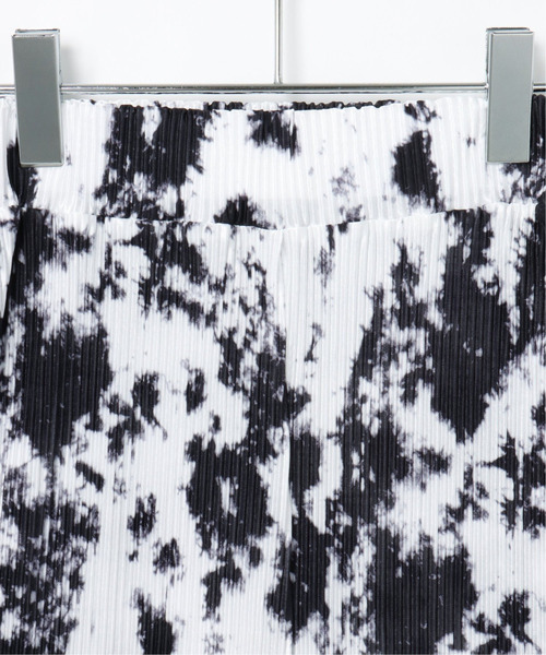 VENCEEXCHANGE（ヴァンスエクスチェンジ）の「セルフカットタイダイ柄プリーツフレアパンツ（その他パンツ・レディース・ブルー/ブラック/ベージュ・M）」の6枚目の写真