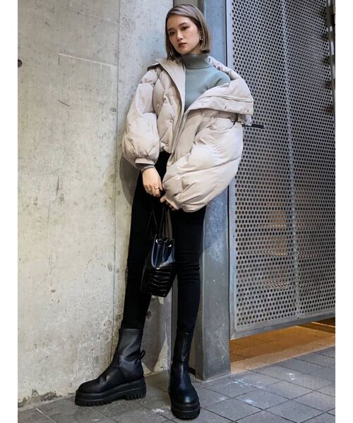 MURUA（ムルーア）の「ハイウエストZIPブラックスキニーパンツ（デニムパンツ・レディース・ブラック・1/2/0）」の6枚目の写真