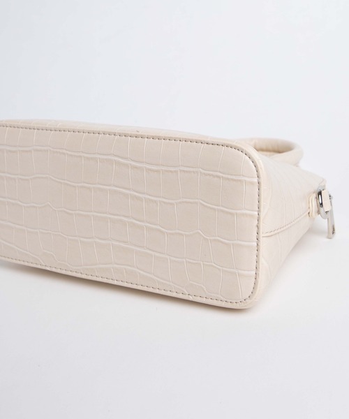 WEGO(ウィゴー)の「WEGO/クロコミニボストンショルダーバッグ(ショルダーバッグ・レディース・オフホワイト/ブラック・FREE)」の5枚目の写真