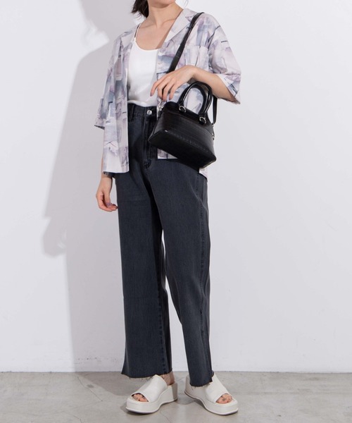 WEGO(ウィゴー)の「WEGO/クロコミニボストンショルダーバッグ(ショルダーバッグ・レディース・オフホワイト/ブラック・FREE)」の19枚目の写真