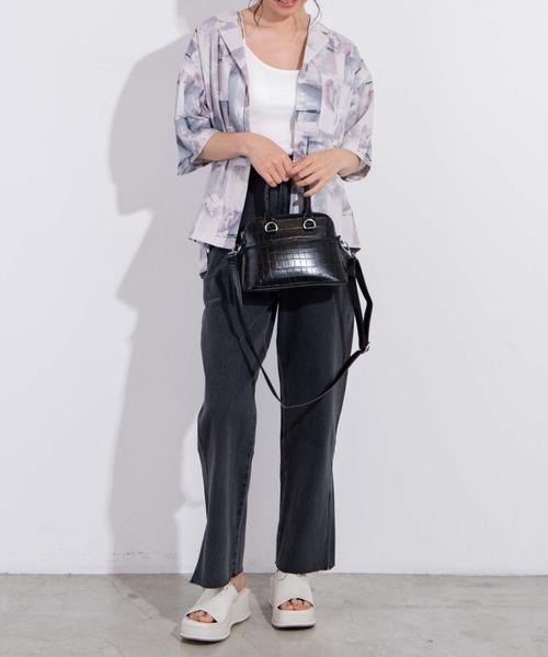 WEGO(ウィゴー)の「WEGO/クロコミニボストンショルダーバッグ(ショルダーバッグ・レディース・オフホワイト/ブラック・FREE)」の18枚目の写真