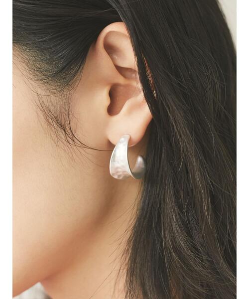 CRAFT STANDARD BOUTIQUE（クラフトスタンダードブティック）の「ニュアンスワイドフープピアス　＊（ピアス（両耳用）・レディース・シルバー/ゴールド・FREE）」の3枚目の写真