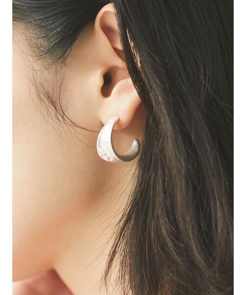 CRAFT STANDARD BOUTIQUE（クラフトスタンダードブティック）の「ニュアンスワイドフープピアス　＊（ピアス（両耳用）・レディース・シルバー/ゴールド・FREE）」の5枚目の写真