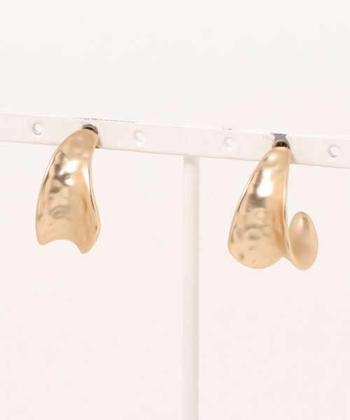 CRAFT STANDARD BOUTIQUE（クラフトスタンダードブティック）の「ニュアンスワイドフープピアス　＊（ピアス（両耳用）・レディース・シルバー/ゴールド・FREE）」の4枚目の写真