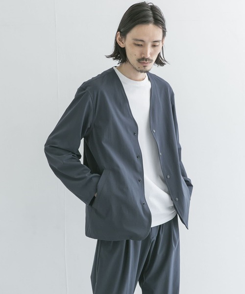 URBAN RESEARCH（アーバンリサーチ）の「タスランナイロンノーカラーブルゾン（ブルゾン・メンズ・ベージュ/グレー系その他/ブルー系その他・MEDIUM/LARGE）」の17枚目の写真