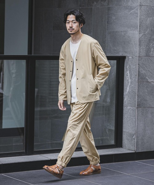 URBAN RESEARCH（アーバンリサーチ）の「タスランナイロンノーカラーブルゾン（ブルゾン・メンズ・ベージュ/グレー系その他/ブルー系その他・MEDIUM/LARGE）」の12枚目の写真