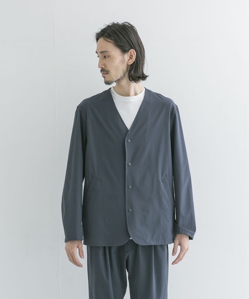 URBAN RESEARCH（アーバンリサーチ）の「タスランナイロンノーカラーブルゾン（ブルゾン・メンズ・ベージュ/グレー系その他/ブルー系その他・MEDIUM/LARGE）」の21枚目の写真