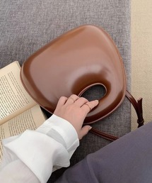 tukn. | コロンとしたショルダーバッグ(ショルダーバッグ)